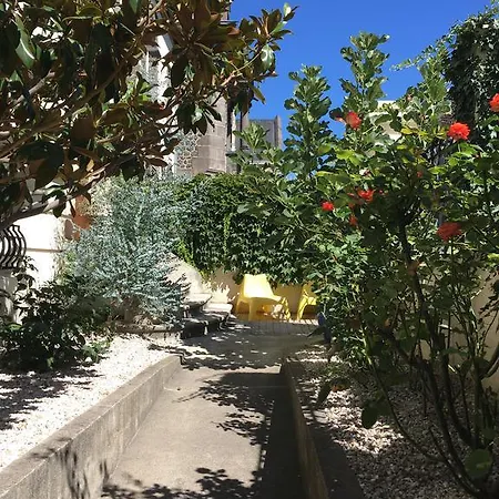 Maison Fluorine לינה וארוחת בוקר *